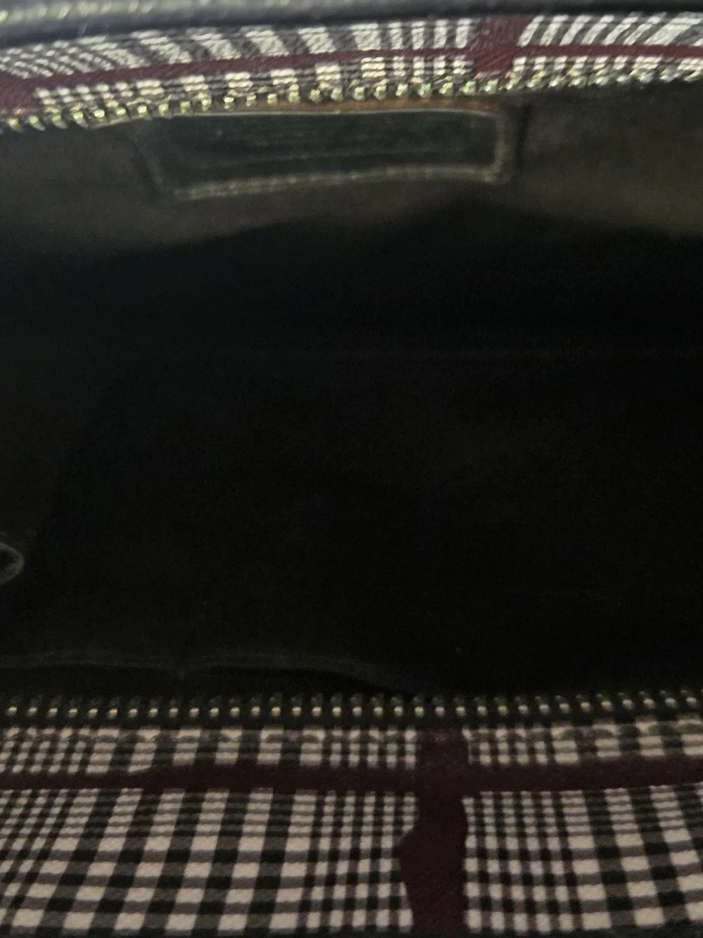 Rare Coach Sample Peyton Glen Plaid Jordan Tote Bag Black Burgundy F33320